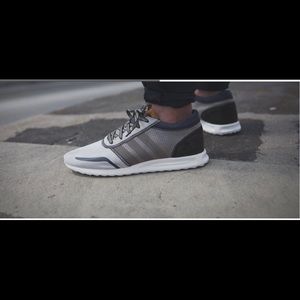 Adidas Los Angeles originals sneakers women’s 6